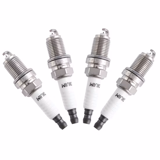 Set (4 pezzi) candele Denso Platinum Tt Stock 4503 Platinum Core.  Dimensione spazio 039